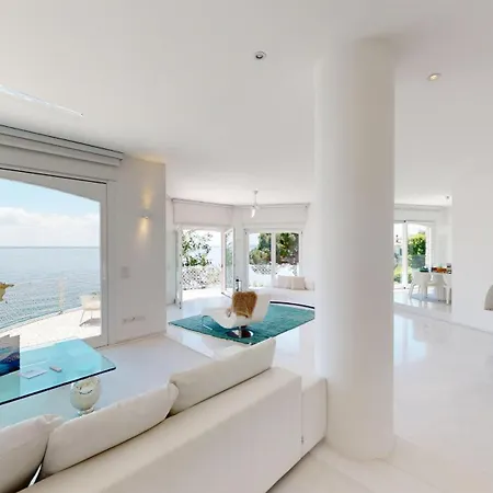 Flora Luxury Pool-bgl Villa *