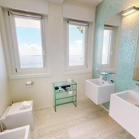 Flora Luxury Pool-bgl * Manerba del Garda
