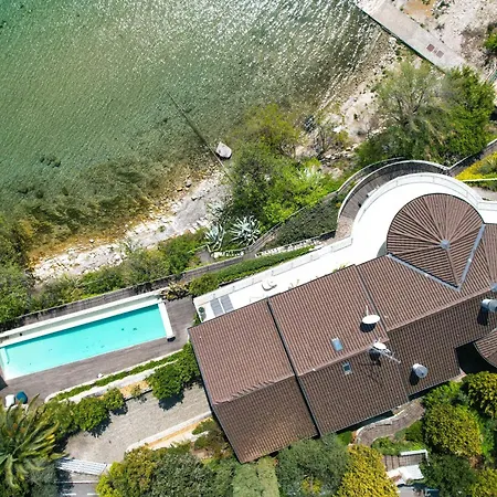 Flora Luxury Pool-bgl Manerba del Garda
