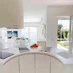 Βίλα Flora Luxury Pool-bgl Manerba del Garda
