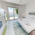 Flora Luxury Pool-bgl Manerba del Garda