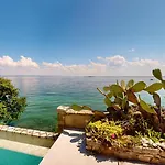 Flora Luxury Pool-bgl *