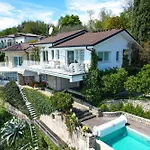 Βίλα Flora Luxury Pool-bgl Manerba del Garda